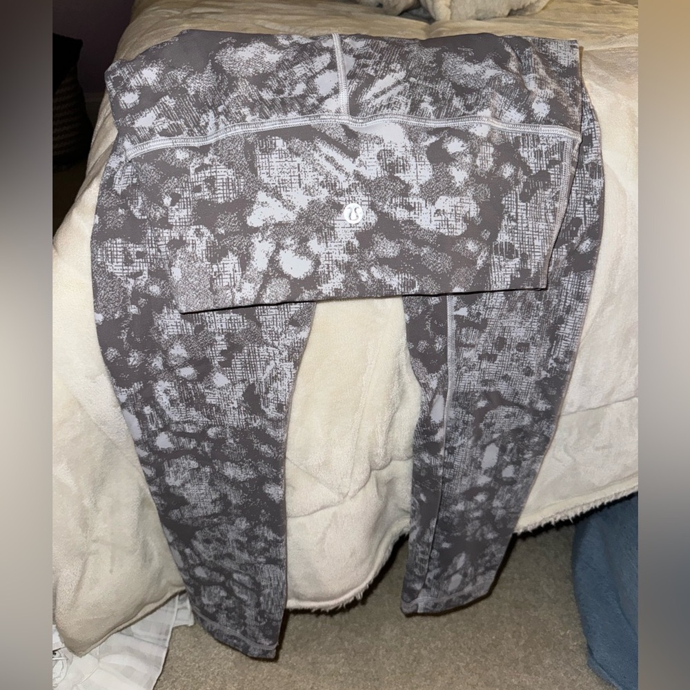 Lululemon Leggings - Grey Designed
